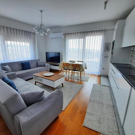 Luxury Sky View Apartment プリシュティナ エクステリア 写真