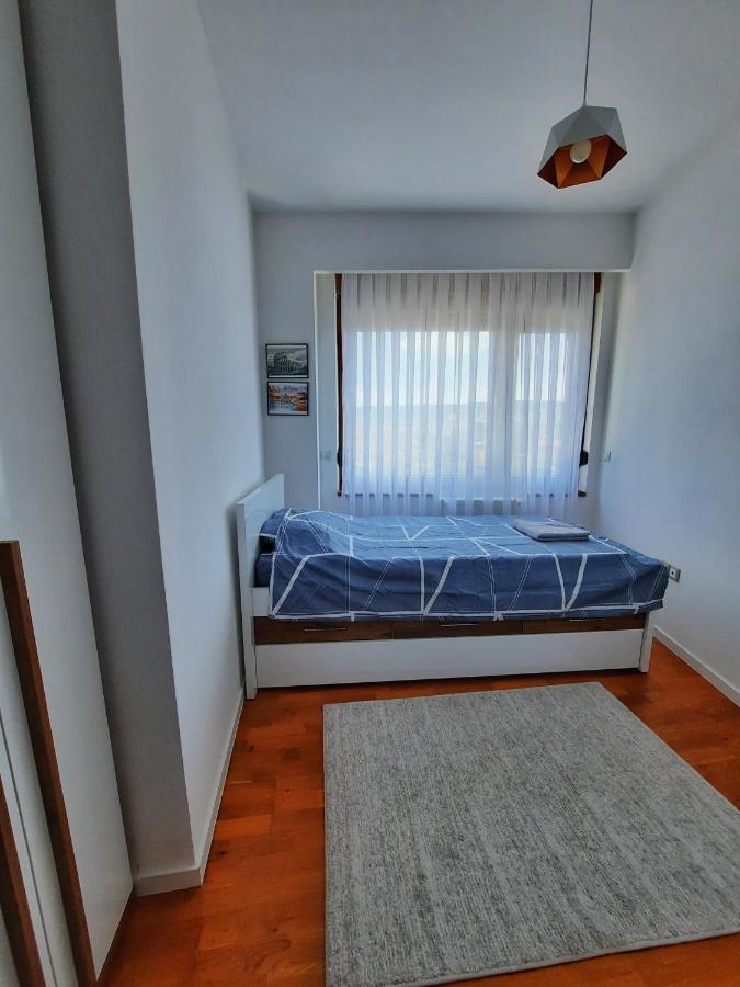 Luxury Sky View Apartment プリシュティナ エクステリア 写真