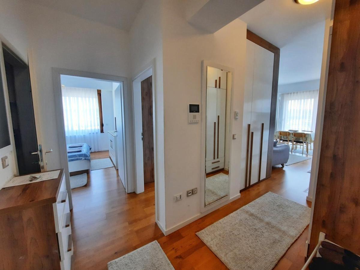 Luxury Sky View Apartment プリシュティナ エクステリア 写真