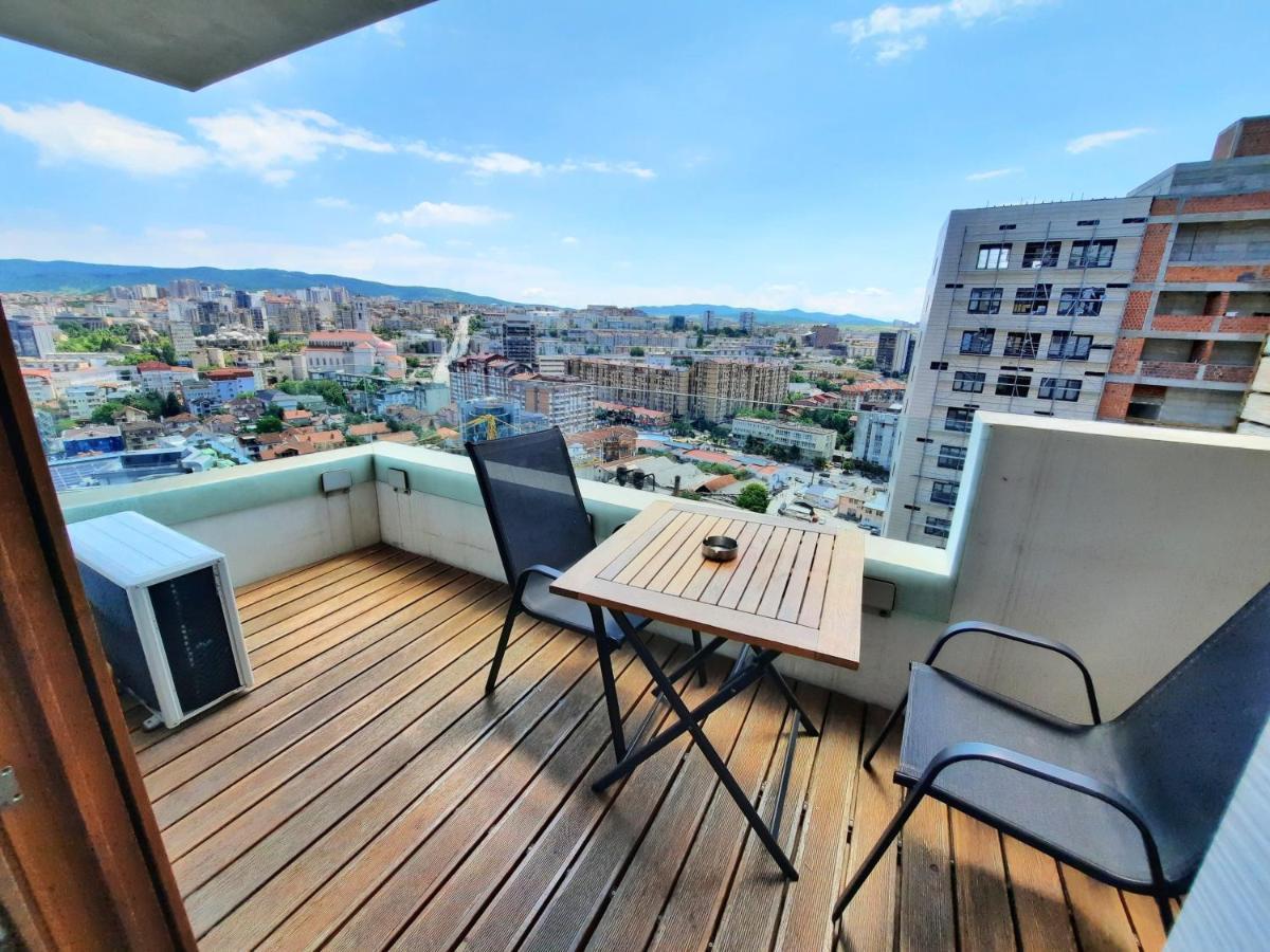 Luxury Sky View Apartment プリシュティナ エクステリア 写真