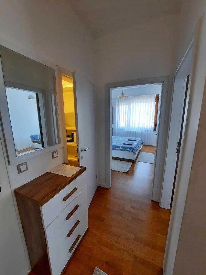 Luxury Sky View Apartment プリシュティナ エクステリア 写真