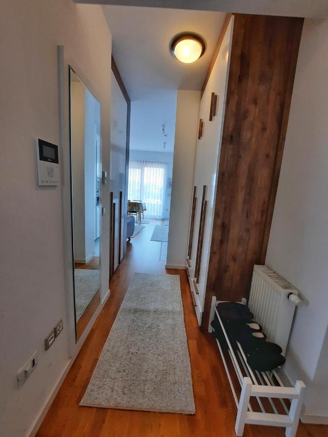 Luxury Sky View Apartment プリシュティナ エクステリア 写真