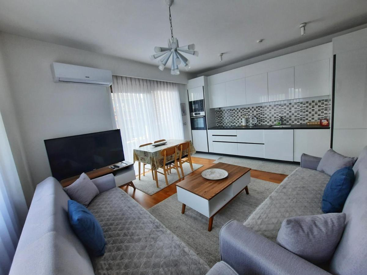Luxury Sky View Apartment プリシュティナ エクステリア 写真