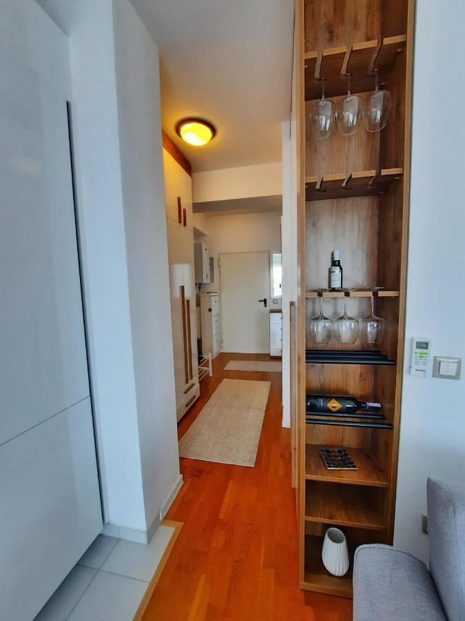 Luxury Sky View Apartment プリシュティナ エクステリア 写真