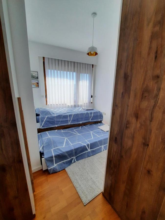 Luxury Sky View Apartment プリシュティナ エクステリア 写真