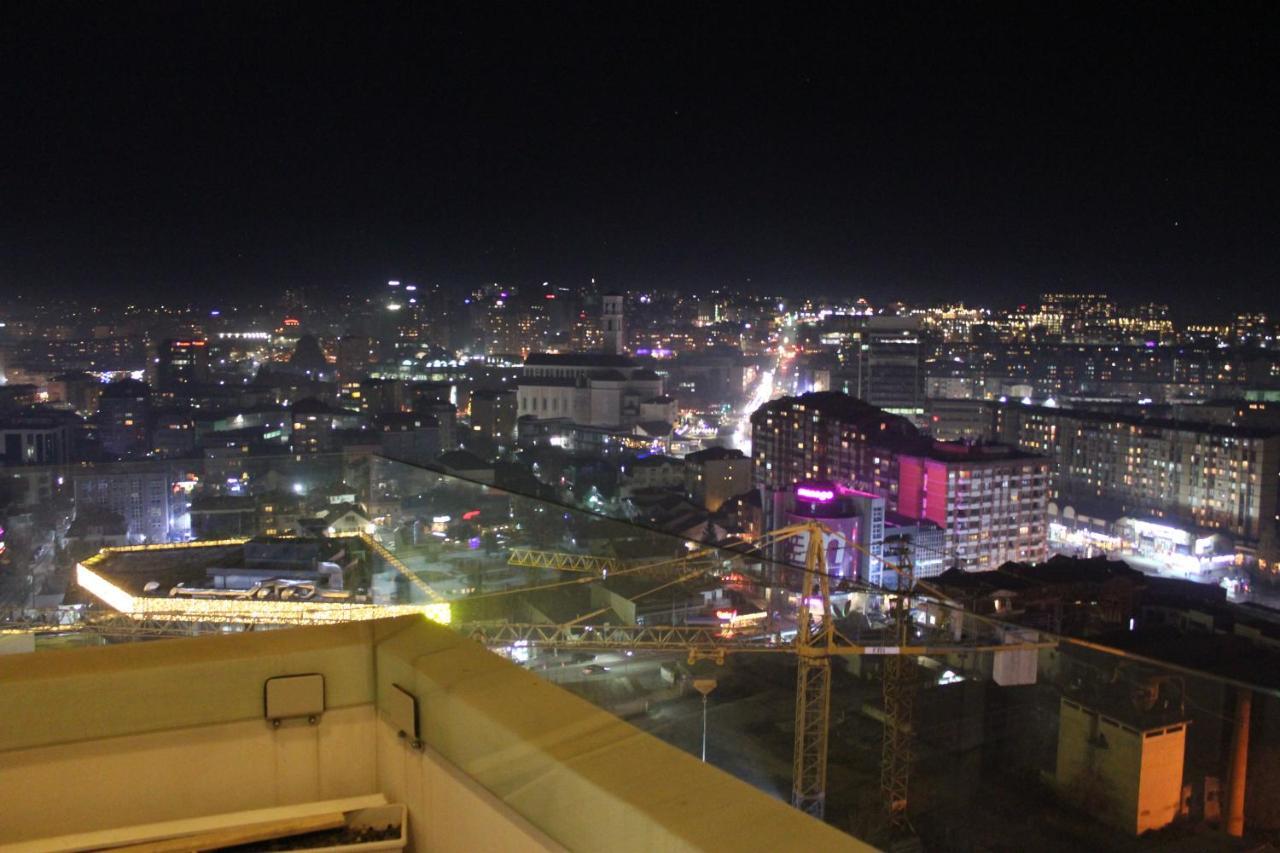 Luxury Sky View Apartment プリシュティナ エクステリア 写真