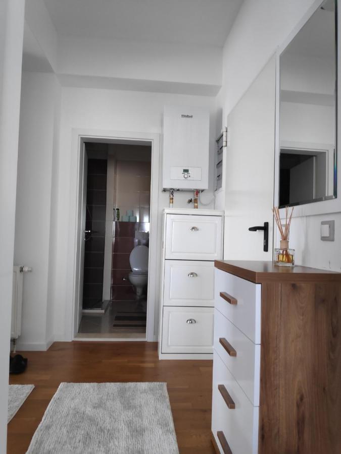 Luxury Sky View Apartment プリシュティナ エクステリア 写真
